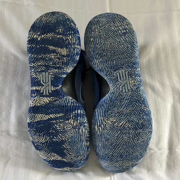 Nike Kyrie Flytrap 4 Basketball Shoe Men’s 7.5 Racer Blue - Picture 6 of 7